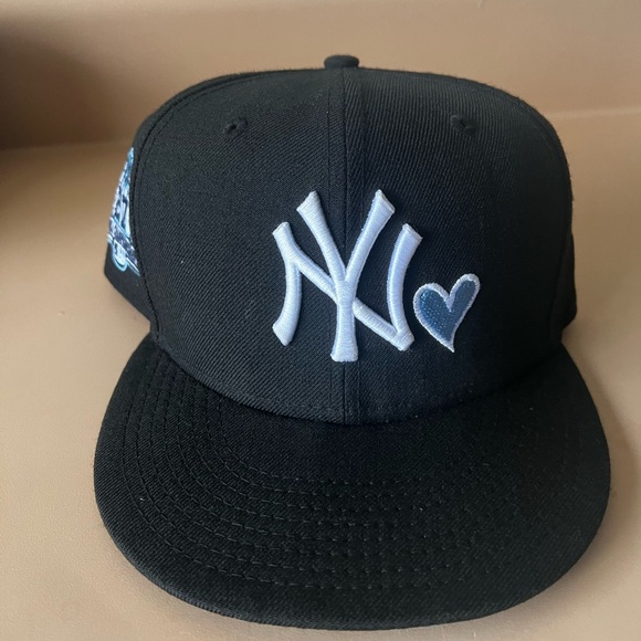 Unisex size 8 fitted cap lot - Picture 2 of 12